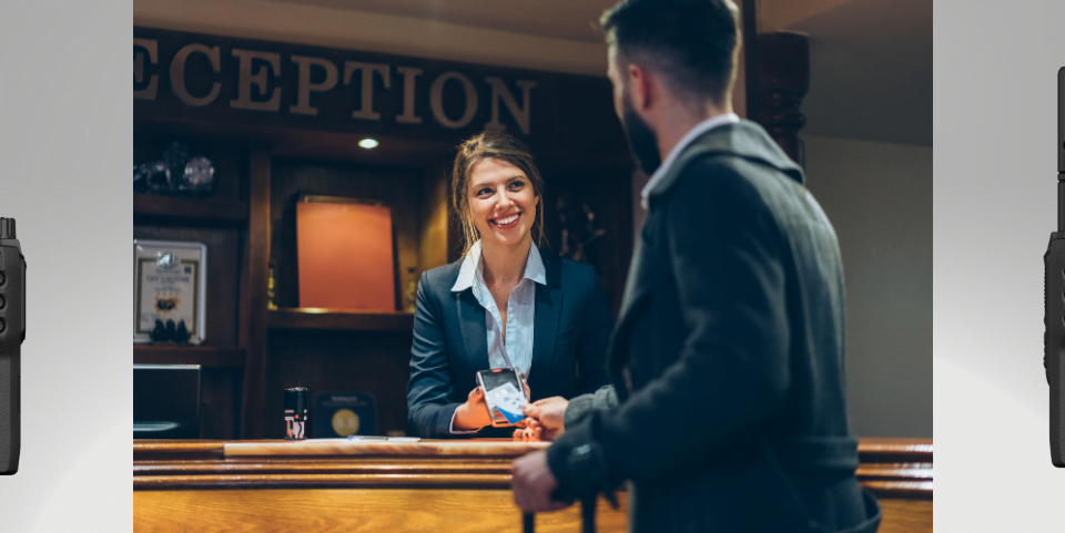 Motorola R2 - Hotels